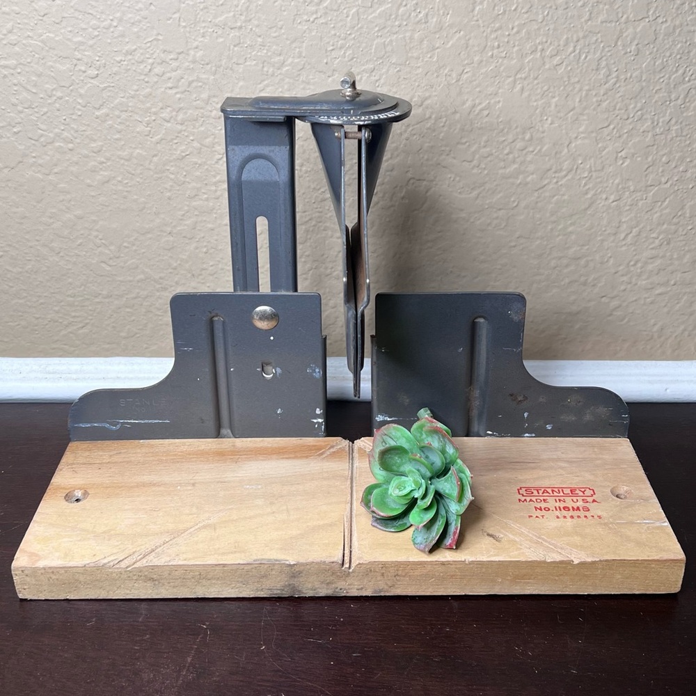 Vintage 1950's Stanley Tools Miter Box, No. 116MB, Wood Working, Carpentry, Man